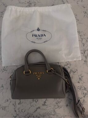 Prada vitello phenix, top handle with removable cross body strap